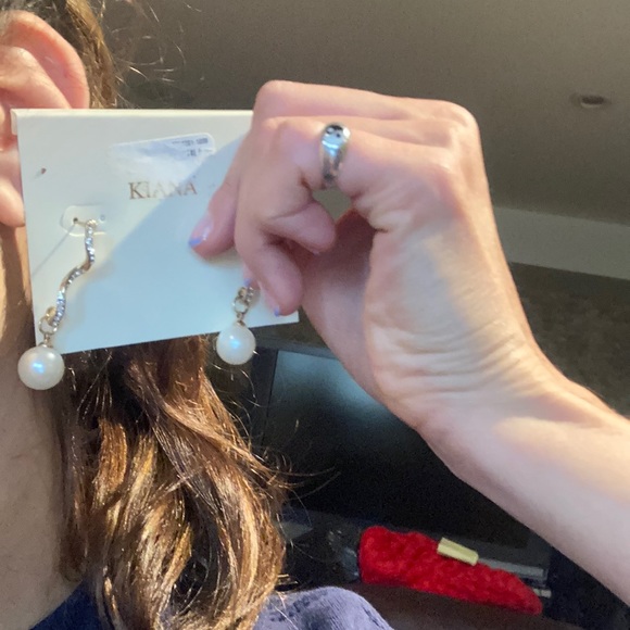 FREE Earrings - Picture 2 of 2